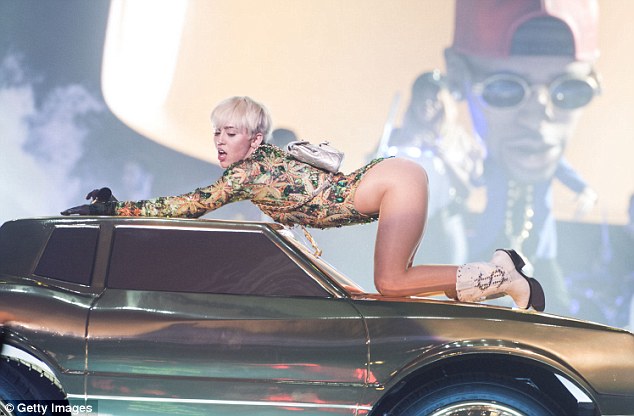 Miley Cyrus' Bangerz Tour: Just how dirty is it? 5 highlights | TVMix